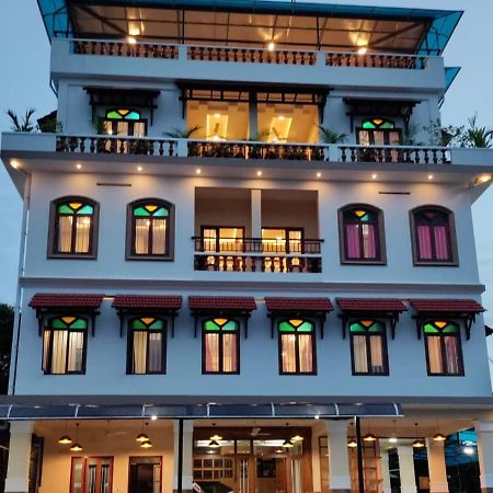 Meghdoot River Resort Kochi Exterior photo